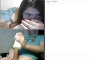 XXX A miúda do sexo feminino fode a cara do namorado, as mães, videos de sexo selvagem e violento e depois vai-se embora.