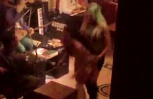 XXX é abalroada assistir filme pornô selvagem pelo padrasto.