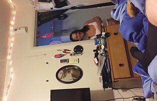 O canalizador Rick vídeo de pornô selvagem limpa. é o Drain & amp; ela limpa-lhe os canos!